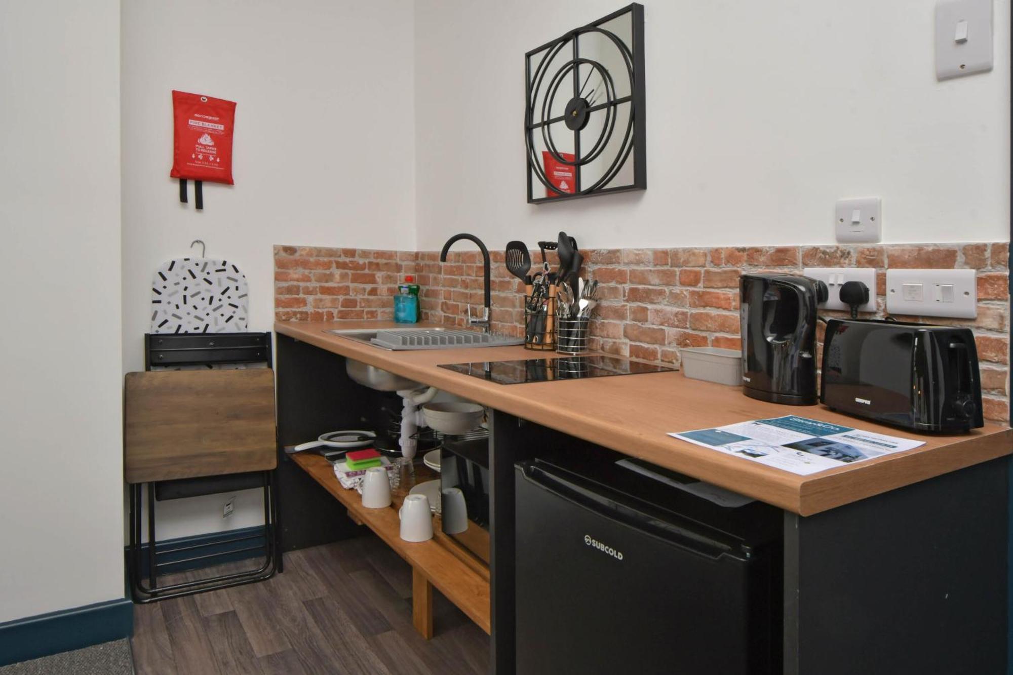 Stay At Shobnall Road Rooms And Studios Burton Εξωτερικό φωτογραφία